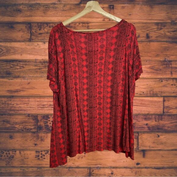 5 for $25🔥Cato Red Asymmetrical Hem T-Shirt 18/20W - Picture 2 of 6